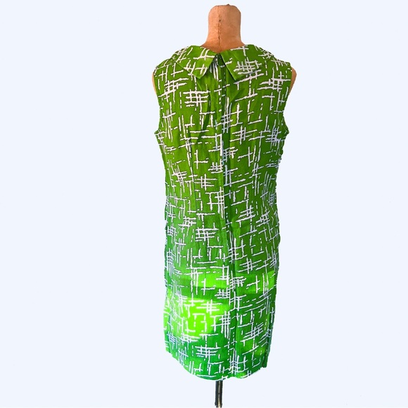 Vintage printed shift dress. 1960s, lime green. - Picture 2 of 8